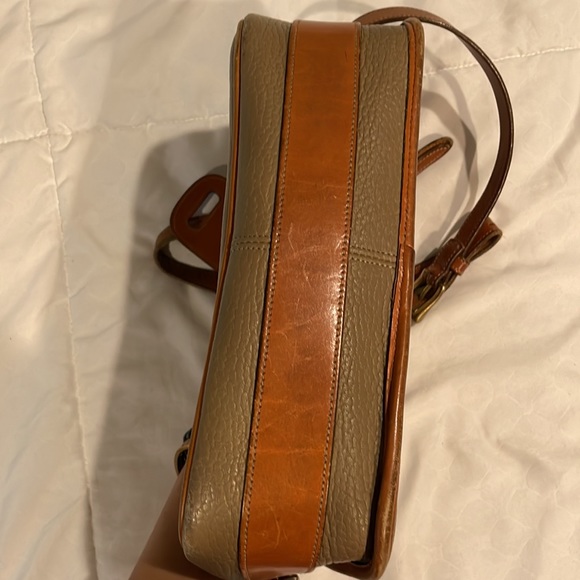 Vintage Dooney & Bourke Taupe All Weather Leather Crossbody - Picture 11 of 16